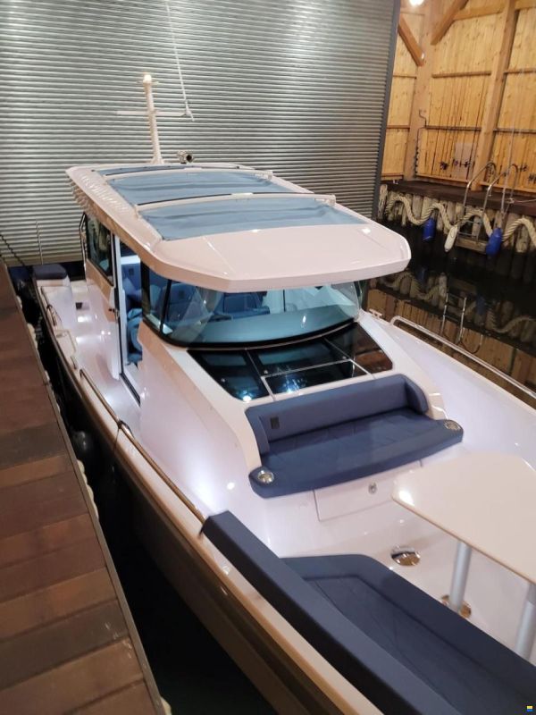 Axopar 29 XC Cross Cabin