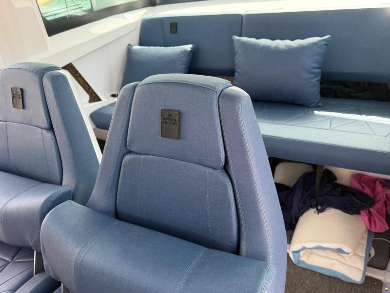 Axopar 29 XC Cross Cabin