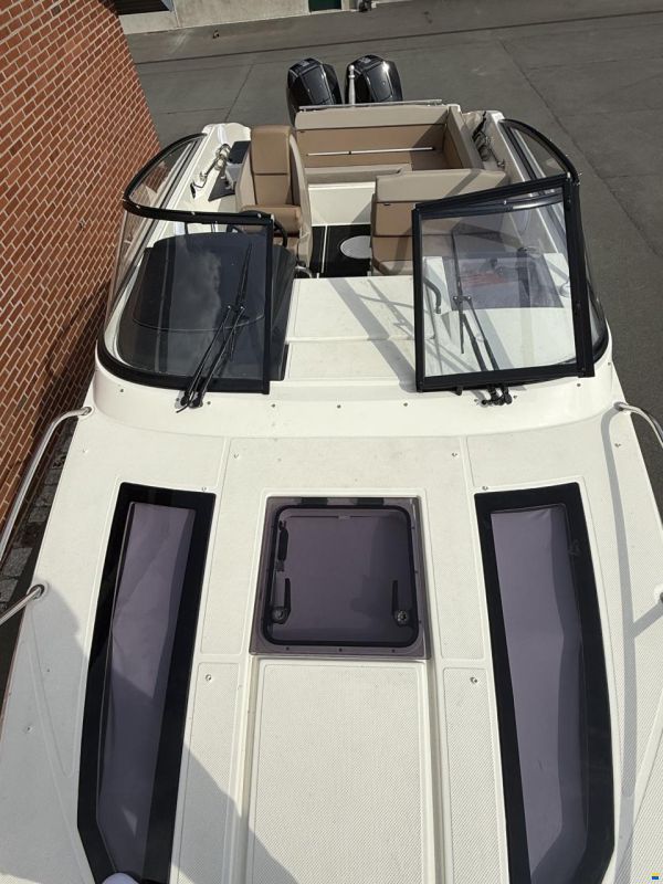 Quicksilver 805 Cruiser mit 2x Mercury F200XL V6