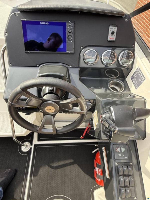 Quicksilver 805 Cruiser mit 2x Mercury F200XL V6
