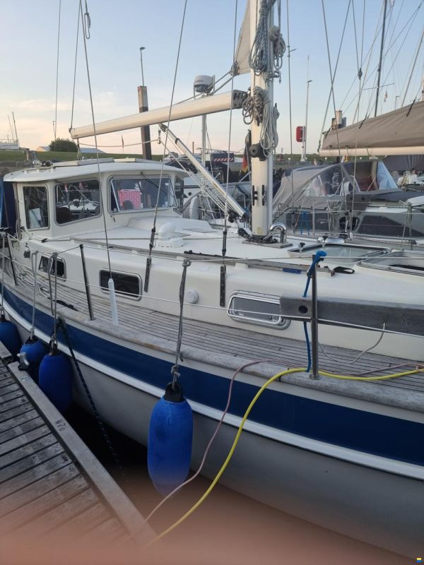 Hallberg-Rassy 94 Kutter