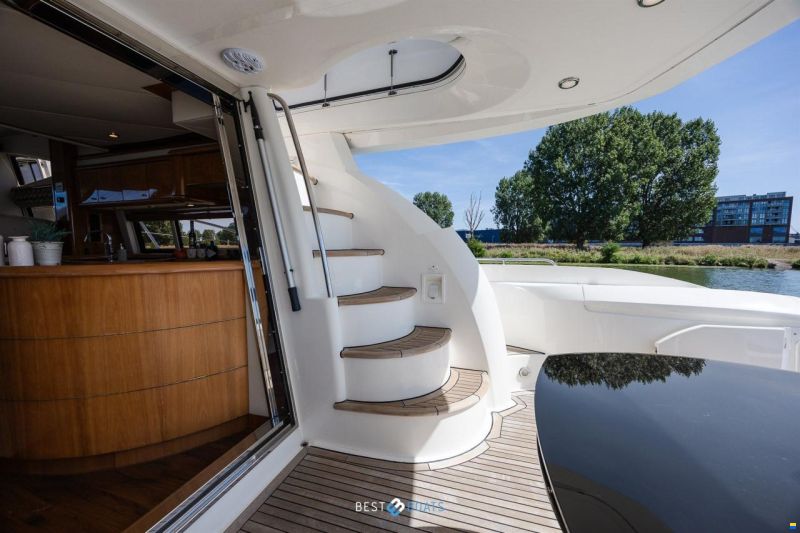 Sunseeker Manhattan 64