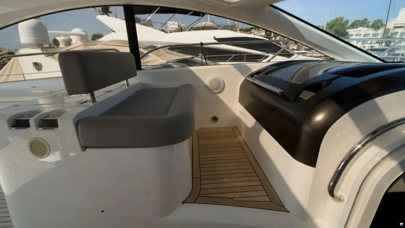 Sunseeker Predator 60