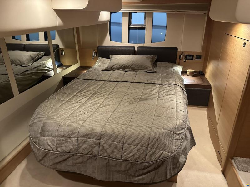 Fairline Phantom 48