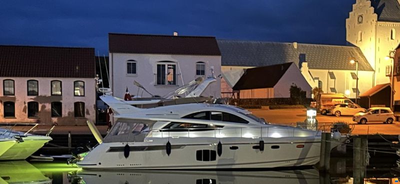 Fairline Phantom 48