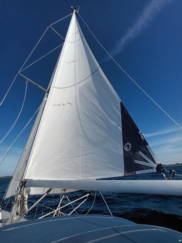 Moody Eclipse 33
