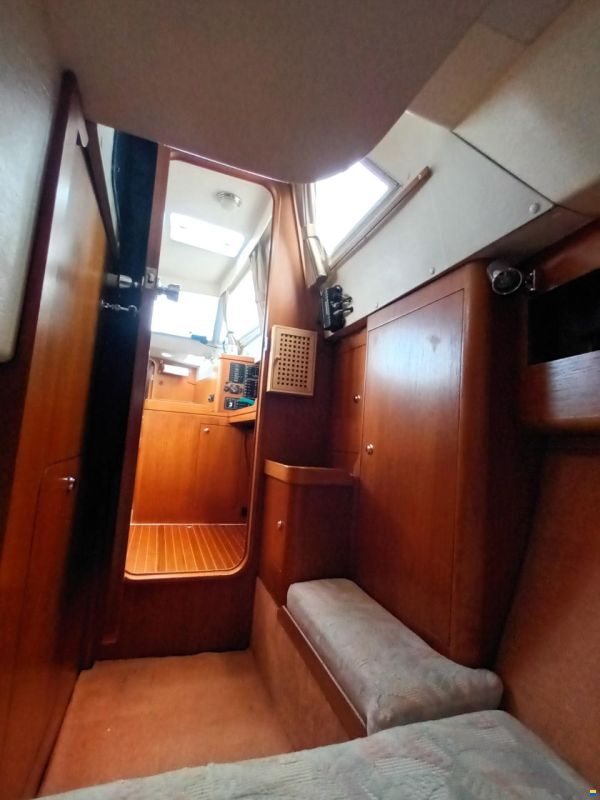 Moody Eclipse 33