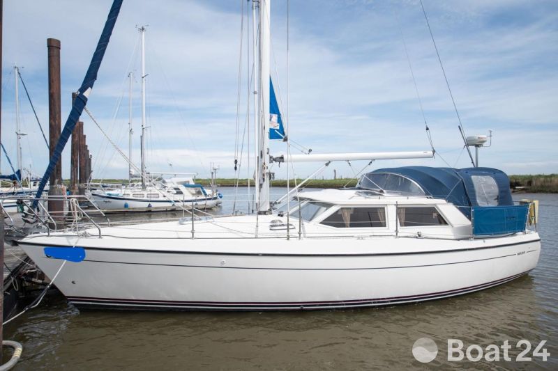 Moody Eclipse 33