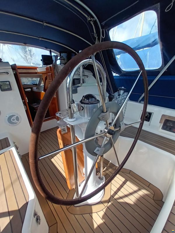 Moody Eclipse 33