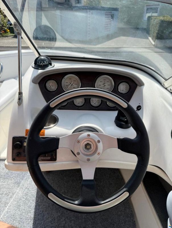Chaparral 180 SSI