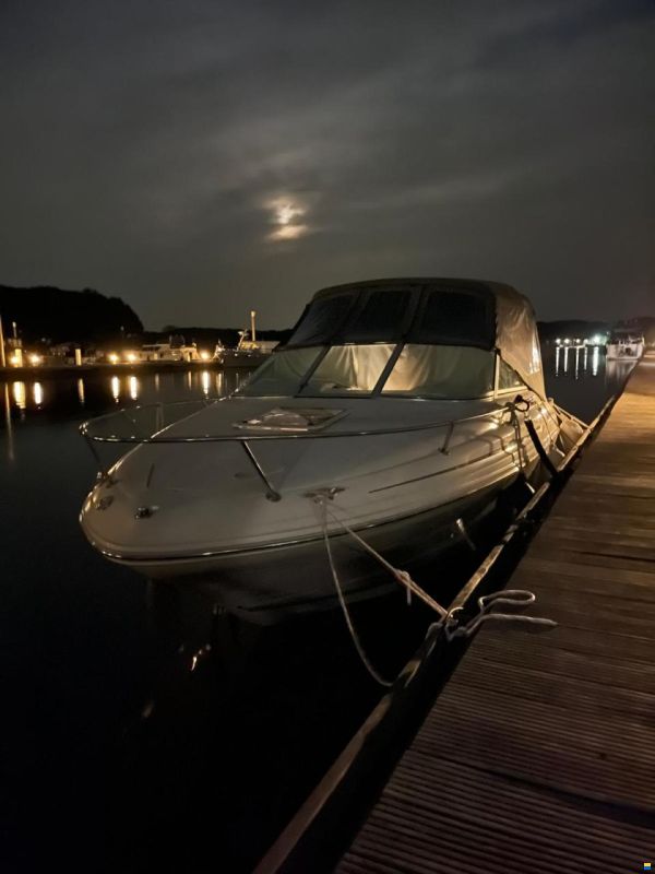 Sea Ray 215 EC