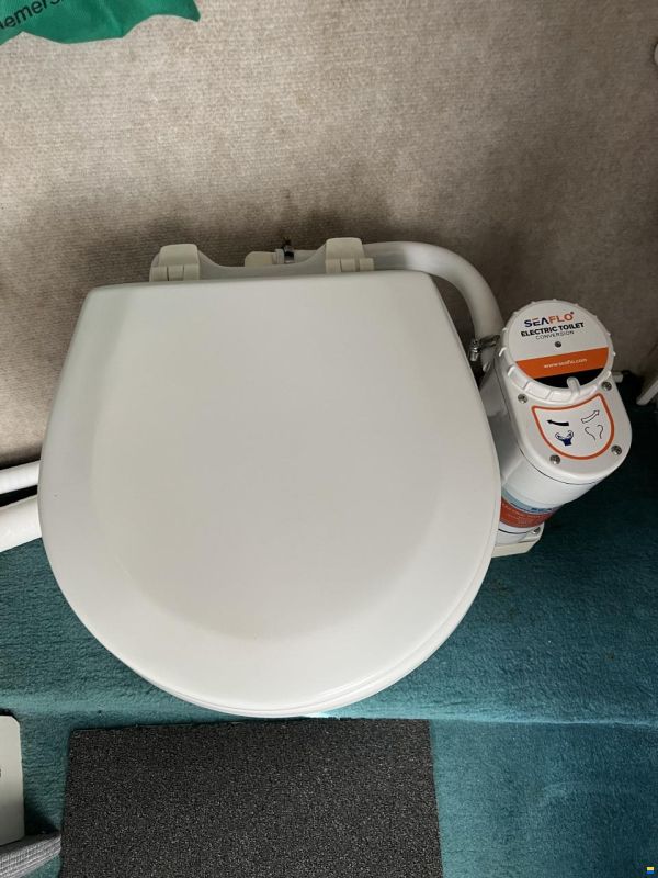 Sea Ray 215 EC