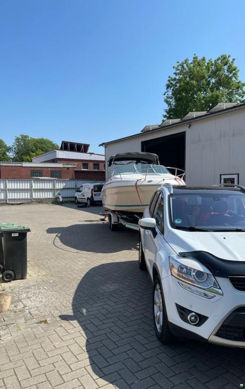 Sea Ray 215 EC