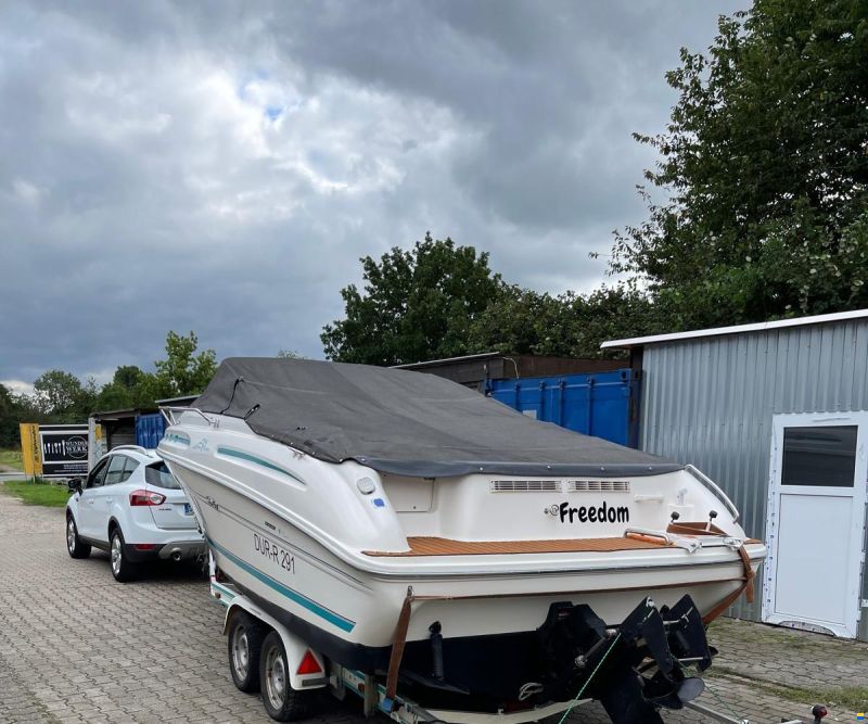 Sea Ray 215 EC