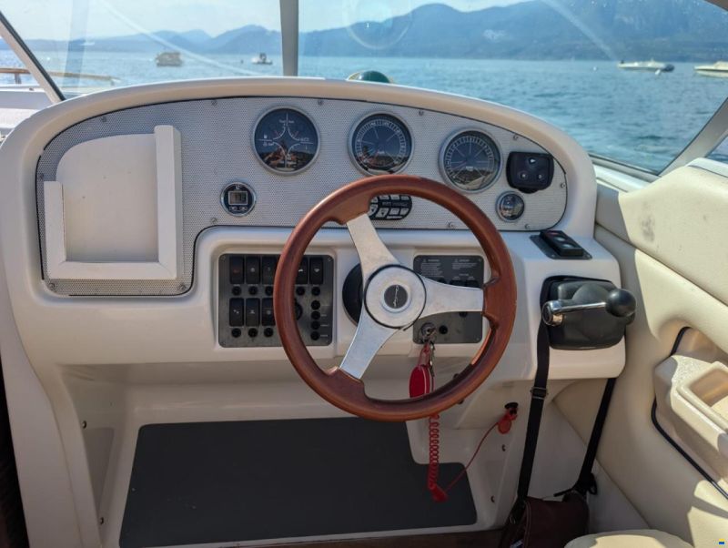 Chris Craft Corsair 28
