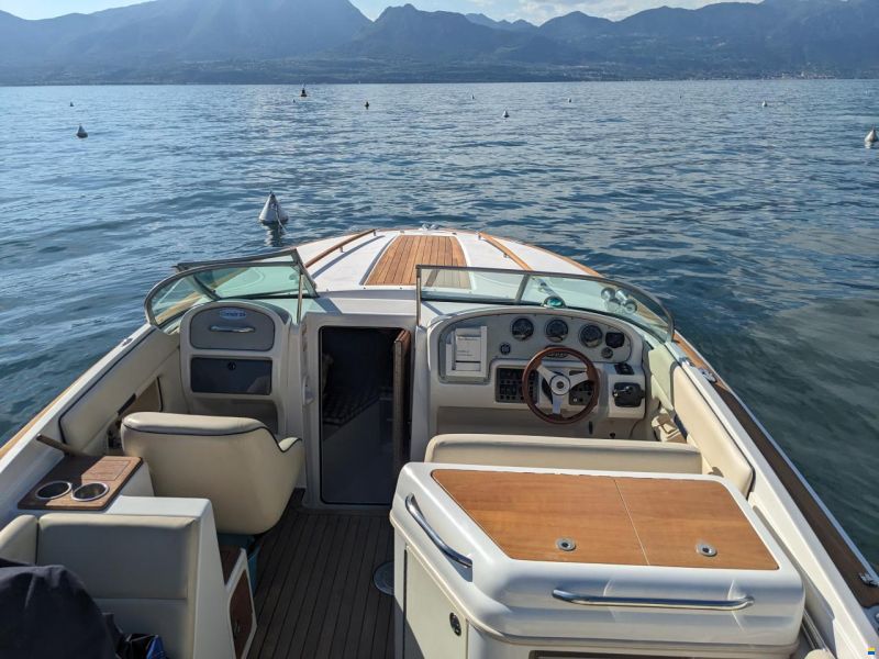 Chris Craft Corsair 28