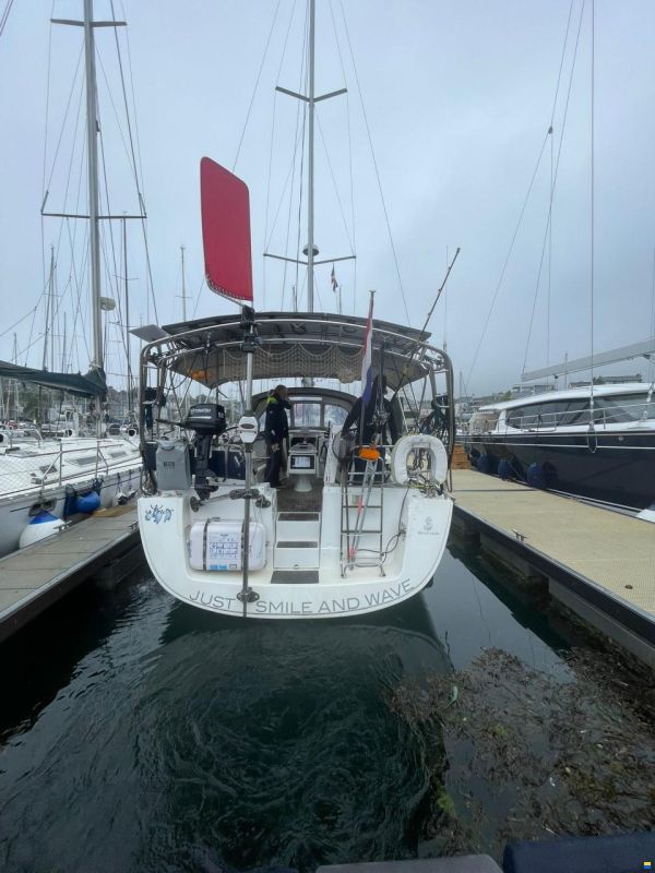 Beneteau Oceanis 43