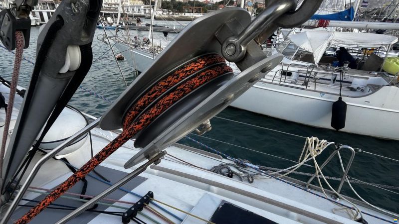 Beneteau Oceanis 43