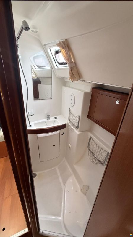 Beneteau Oceanis 43