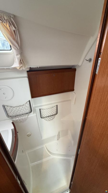 Beneteau Oceanis 43