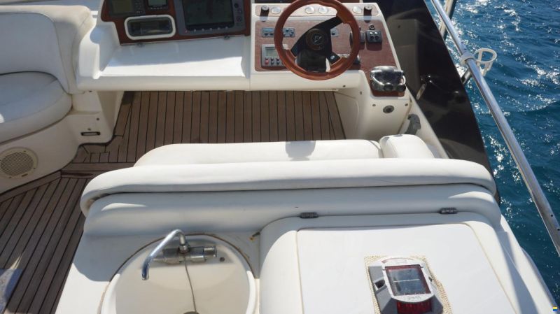 Sealine T52 FLYBRIDGE