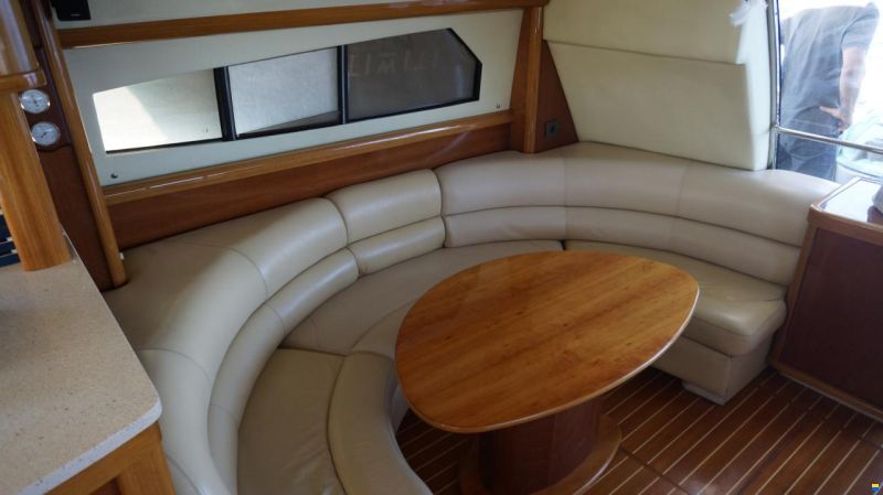 Sealine T52 FLYBRIDGE