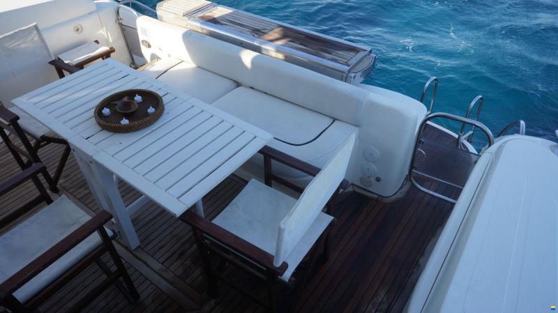 Sealine T52 FLYBRIDGE