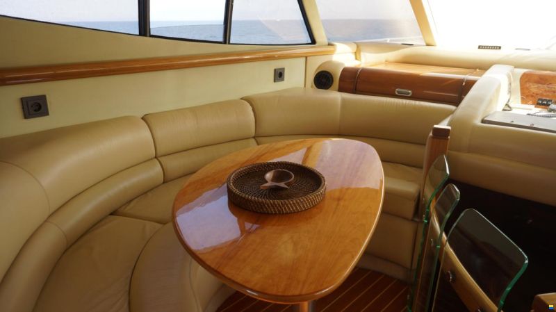 Sealine T52 FLYBRIDGE