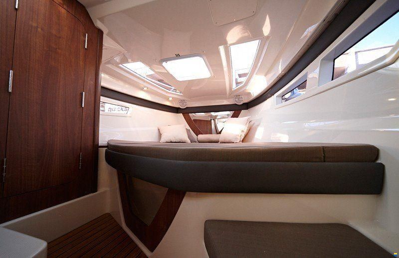 Quicksilver ACTIV 805 CRUISER