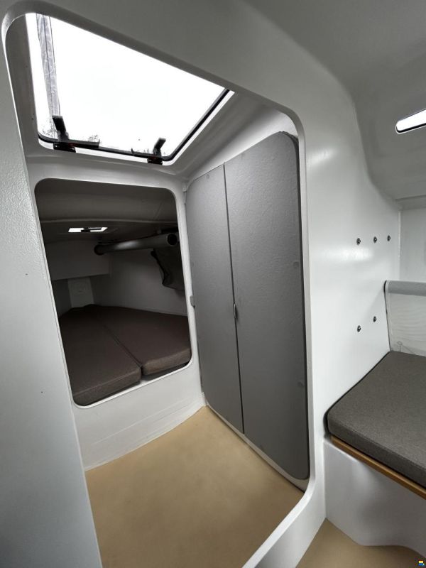 Beneteau First 27