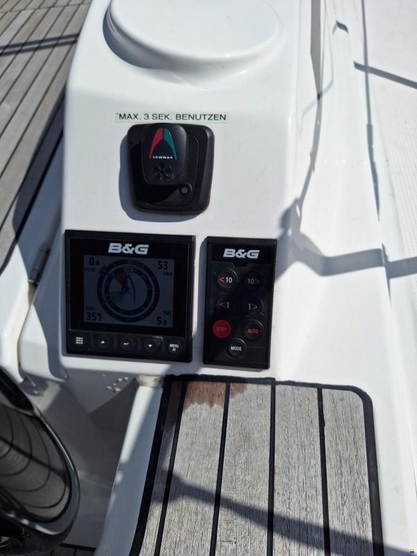 Bavaria Cruiser 37