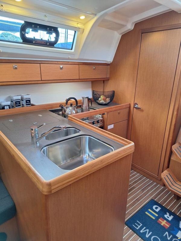 Bavaria Cruiser 37