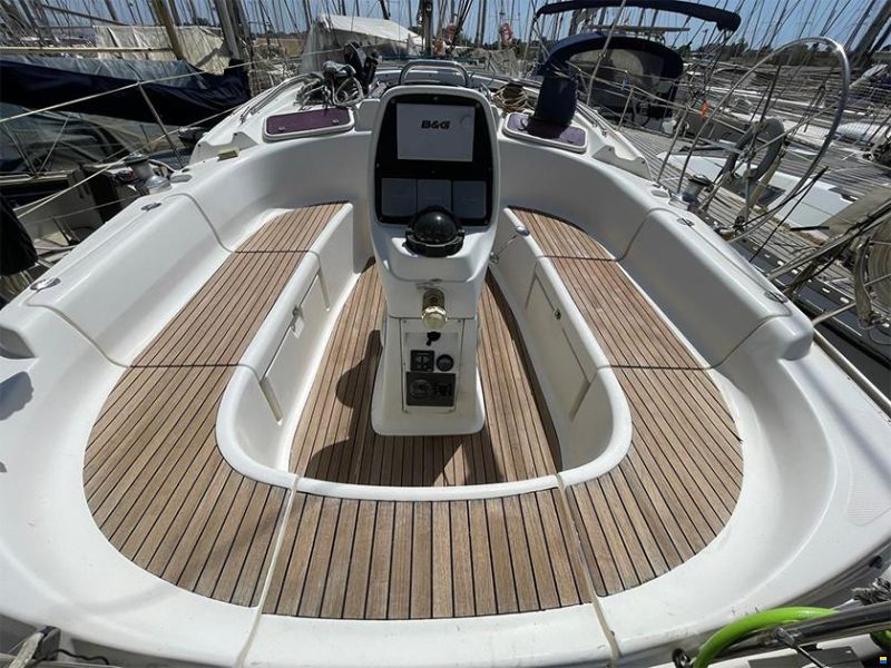 Bavaria Cruiser 37