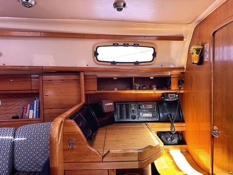 Bavaria Cruiser 37