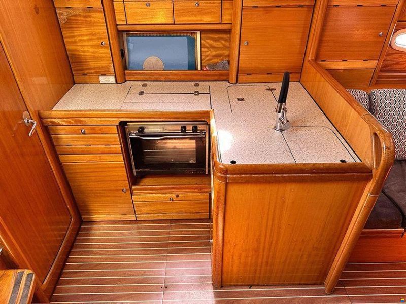Bavaria Cruiser 37