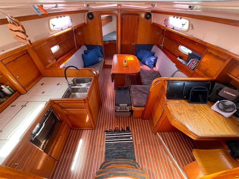 Bavaria Cruiser 37