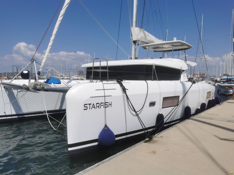 Lagoon 42