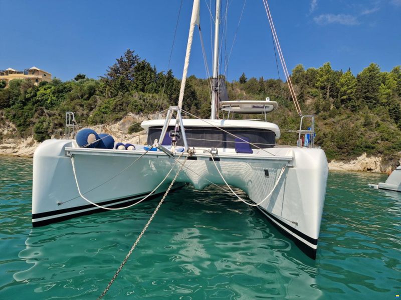 Lagoon 42