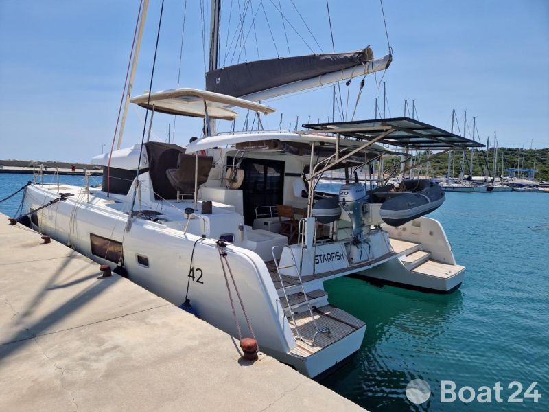 Lagoon 42
