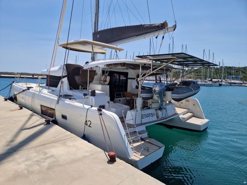 Lagoon 42