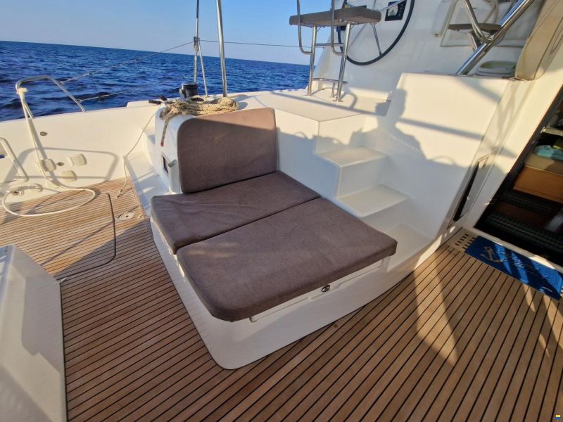 Lagoon 42