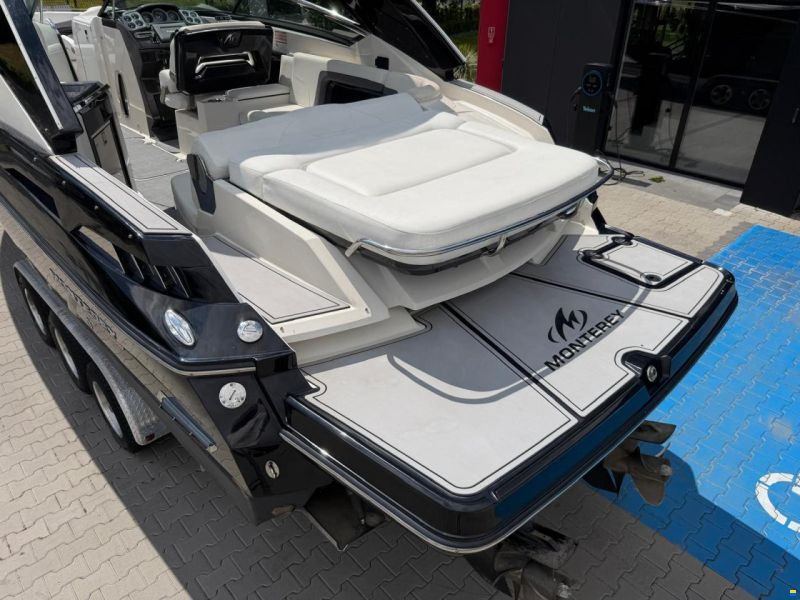 Monterey 328 SS