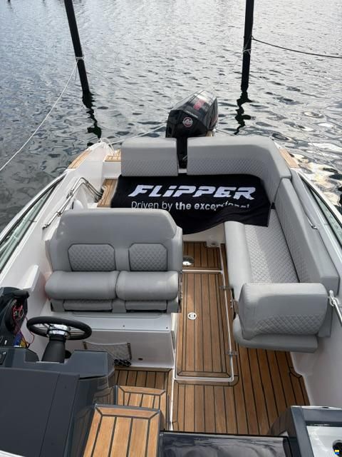 Flipper 700 DC Mercury XS Pro V8 (55h)