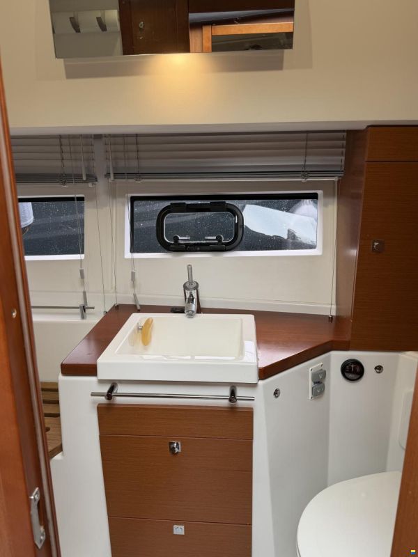 Jeanneau NC 11