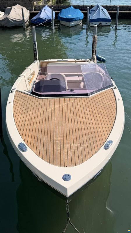 Ganz Boats Ovation 6.8