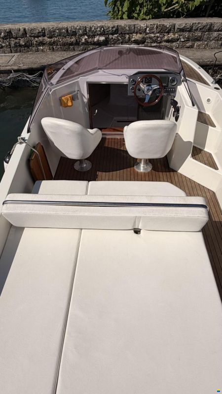 Ganz Boats Ovation 6.8
