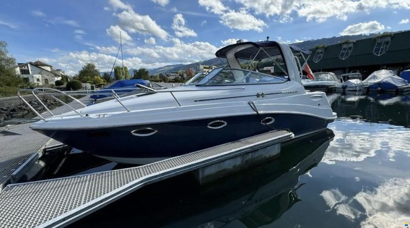 Rinker Express Cruiser