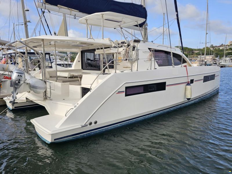 Robertson&Caine Leopard 40