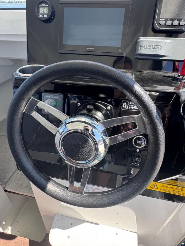 Jeanneau 795 sport