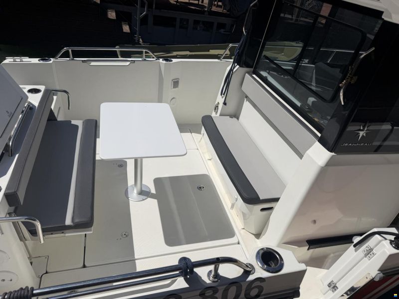 Jeanneau 795 sport